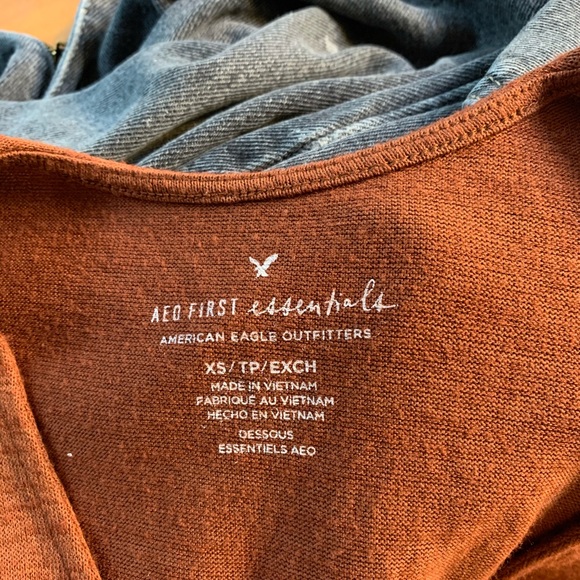 American Eagle tie crop top - Picture 4 of 4